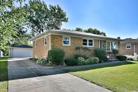 Tiny photo for 1105 S Fern Drive, Mount Prospect, IL 60056 (MLS # 12493134)
