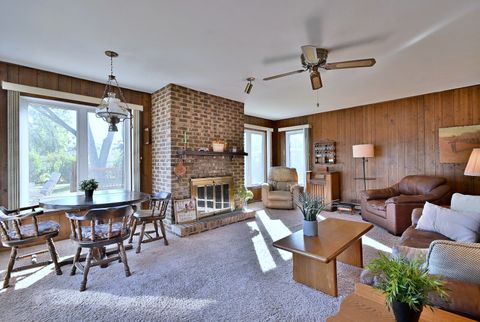 Tiny photo for 1105 S Fern Drive, Mount Prospect, IL 60056 (MLS # 12493134)