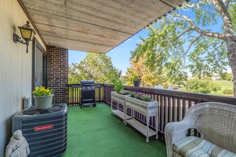 Tiny photo for 690 Chandler Road #102, Gurnee, IL 60031 (MLS # 12488530)