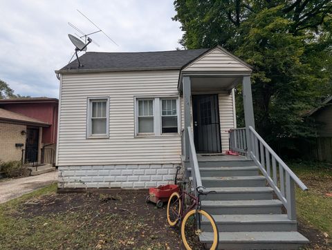 Photo of 12541 S Wentworth Avenue, Chicago, IL 60628 (MLS # 12684322)