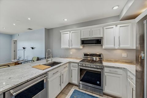 Tiny photo for 6238 26th Street #502, Berwyn, IL 60402 (MLS # 12508166)