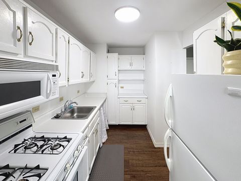 Tiny photo for 1800 7th Street #10B, East Moline, IL 61244 (MLS # 12571787)