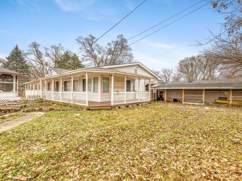 Tiny photo for 3619 Chippewa Avenue, Rockford, IL 61102 (MLS # 12524060)