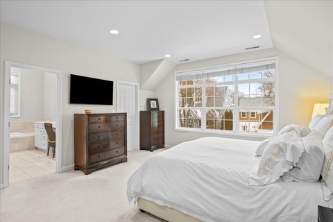 Tiny photo for 635 Melrose Avenue, Kenilworth, IL 60043 (MLS # 12565185)