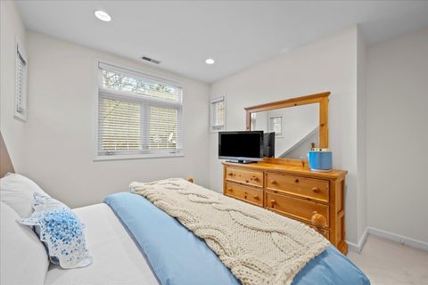 Tiny photo for 635 Melrose Avenue, Kenilworth, IL 60043 (MLS # 12565185)