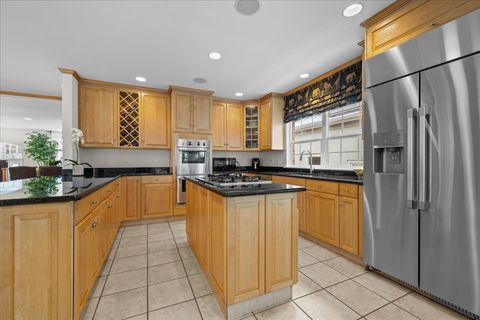 Tiny photo for 635 Melrose Avenue, Kenilworth, IL 60043 (MLS # 12565185)