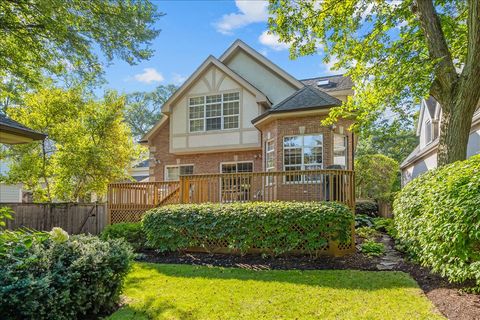 Tiny photo for 635 Melrose Avenue, Kenilworth, IL 60043 (MLS # 12565185)