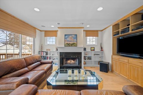 Tiny photo for 635 Melrose Avenue, Kenilworth, IL 60043 (MLS # 12565185)