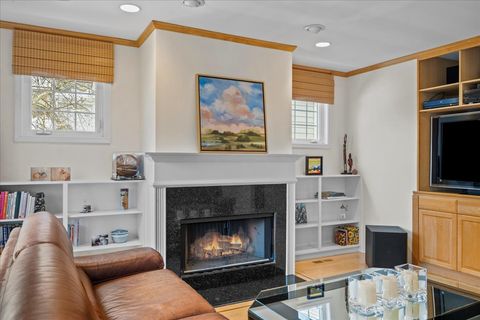 Tiny photo for 635 Melrose Avenue, Kenilworth, IL 60043 (MLS # 12565185)