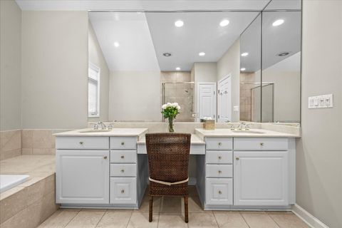 Tiny photo for 635 Melrose Avenue, Kenilworth, IL 60043 (MLS # 12565185)