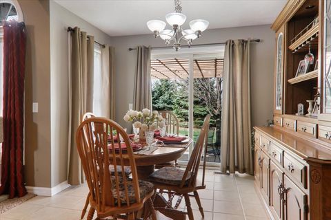 Tiny photo for 2219 Bracebridge Road, Bloomington, IL 61705 (MLS # 12605995)