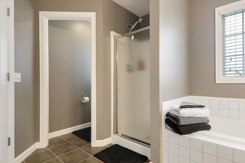 Tiny photo for 2219 Bracebridge Road, Bloomington, IL 61705 (MLS # 12605995)