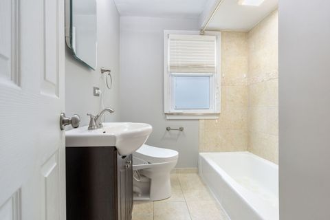 Tiny photo for 405 S Gilbert Avenue S, La Grange, IL 60625 (MLS # 12550295)