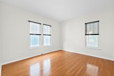 Tiny photo for 405 S Gilbert Avenue S, La Grange, IL 60625 (MLS # 12550295)