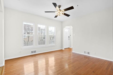 Tiny photo for 405 S Gilbert Avenue S, La Grange, IL 60625 (MLS # 12550295)