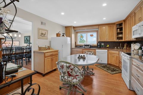 Tiny photo for Glen Ellyn, IL 60137 (MLS # 12618705)