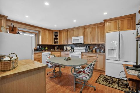 Tiny photo for Glen Ellyn, IL 60137 (MLS # 12618705)