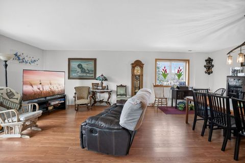 Tiny photo for Glen Ellyn, IL 60137 (MLS # 12618705)