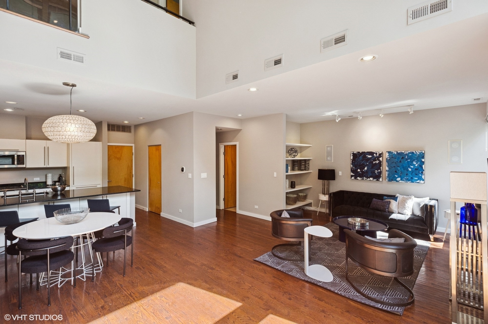 925 N Wolcott Avenue 103