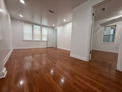 Tiny photo for 1620 W 44th Street, Chicago, IL 60609 (MLS # 12524909)