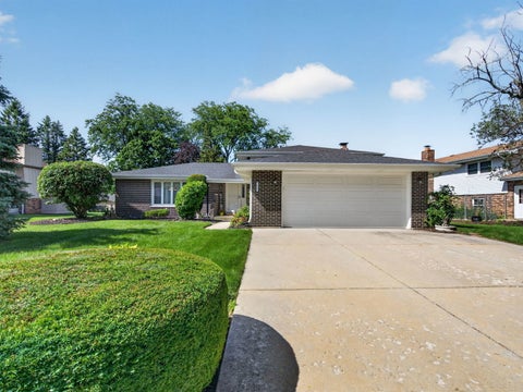 Tiny photo for 1609 Briarcrest Drive, New Lenox, IL 60451 (MLS # 12693752)