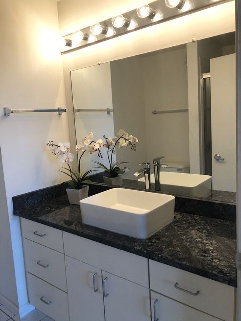 Tiny photo for 3120 S Indiana Avenue #206, Chicago, IL 60616 (MLS # 12402358)