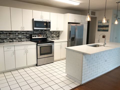 Tiny photo for 3120 S Indiana Avenue #206, Chicago, IL 60616 (MLS # 12402358)