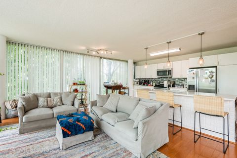 Tiny photo for 3120 S Indiana Avenue #206, Chicago, IL 60616 (MLS # 12402358)