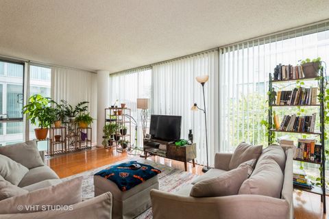 Tiny photo for 3120 S Indiana Avenue #206, Chicago, IL 60616 (MLS # 12402358)