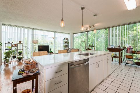 Tiny photo for 3120 S Indiana Avenue #206, Chicago, IL 60616 (MLS # 12402358)