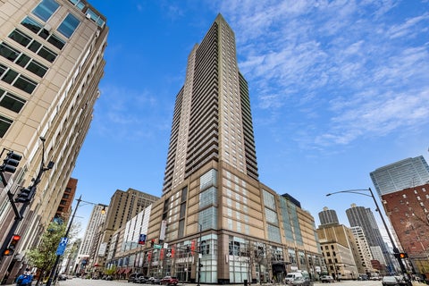 Photo of 545 N Dearborn Street #2309, Chicago, IL 60654 (MLS # 12757229)