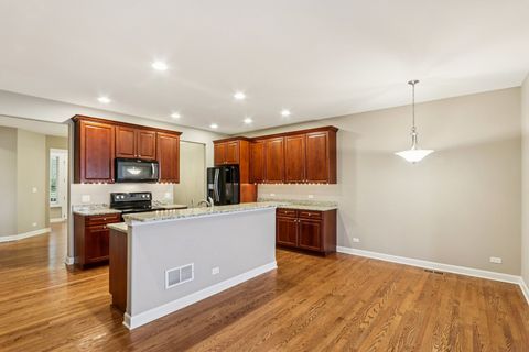 Tiny photo for 1341 Ashbury Circle, Lemont, IL 60439 (MLS # 12494657)