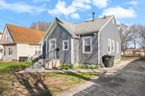 Tiny photo for 1021 21st Avenue, Rock Island, IL 61201 (MLS # 12604820)
