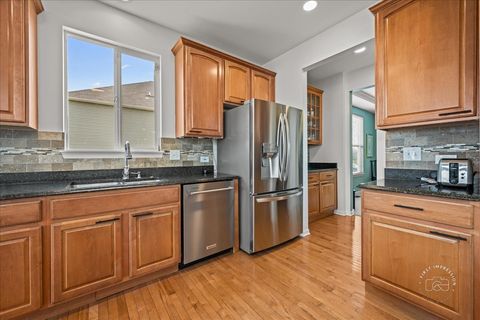 Tiny photo for 3591 Ayres Drive, Aurora, IL 60506 (MLS # 12602232)