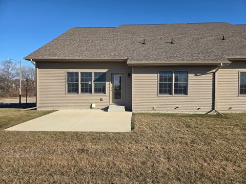 Tiny photo for 1 Saint Ivans Circle, Bloomington, IL 61705 (MLS # 12538841)