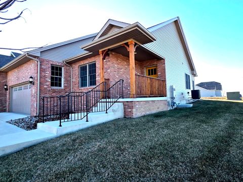 Photo of 1 Saint Ivans Circle, Bloomington, IL 61705 (MLS # 12538841)