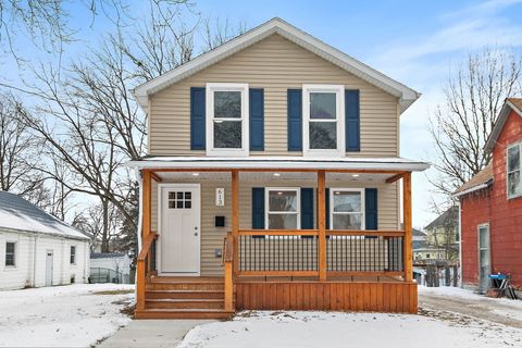 Photo of 613 S 1st Street, DeKalb, IL 60115 (MLS # 12560388)