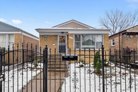 Tiny photo for 4512 S Laporte Avenue, Chicago, IL 60638 (MLS # 12579052)