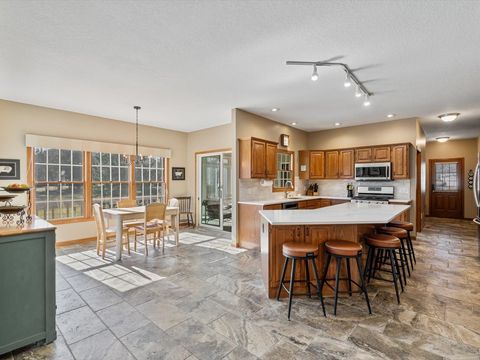 Tiny photo for 5355 Heather Glen Circle, Bettendorf, IA 52722 (MLS # 12599306)