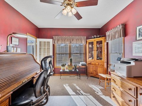 Tiny photo for 5355 Heather Glen Circle, Bettendorf, IA 52722 (MLS # 12599306)