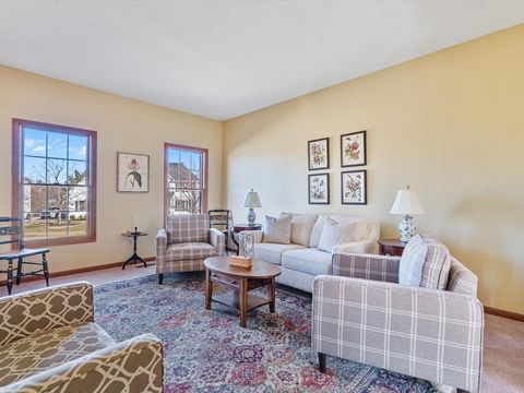 Tiny photo for 5355 Heather Glen Circle, Bettendorf, IA 52722 (MLS # 12599306)