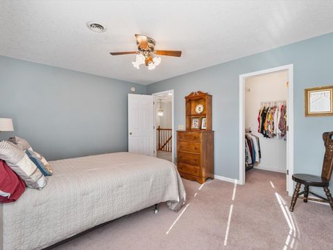 Tiny photo for 5355 Heather Glen Circle, Bettendorf, IA 52722 (MLS # 12599306)