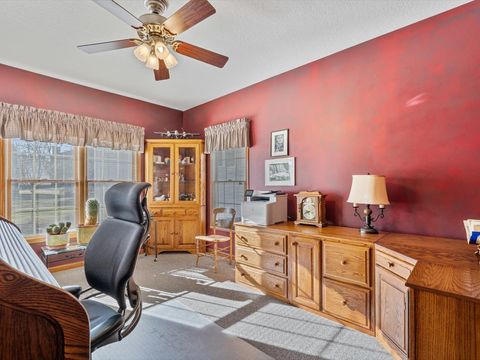 Tiny photo for 5355 Heather Glen Circle, Bettendorf, IA 52722 (MLS # 12599306)