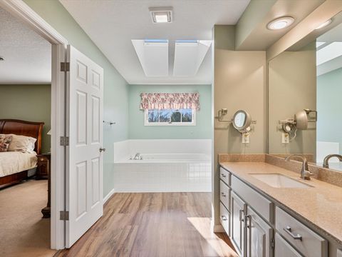 Tiny photo for 5355 Heather Glen Circle, Bettendorf, IA 52722 (MLS # 12599306)