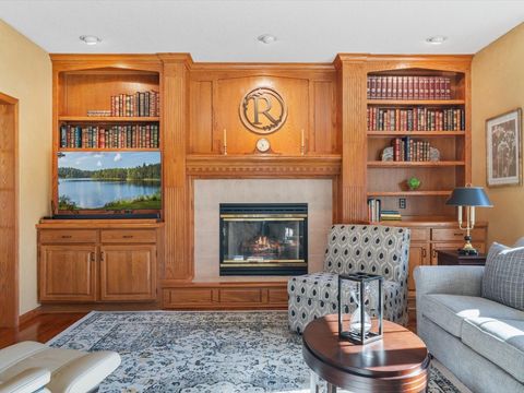 Tiny photo for 5355 Heather Glen Circle, Bettendorf, IA 52722 (MLS # 12599306)