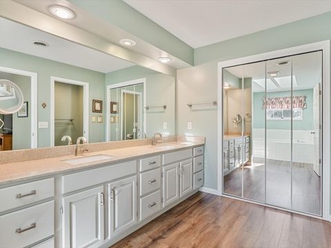 Tiny photo for 5355 Heather Glen Circle, Bettendorf, IA 52722 (MLS # 12599306)