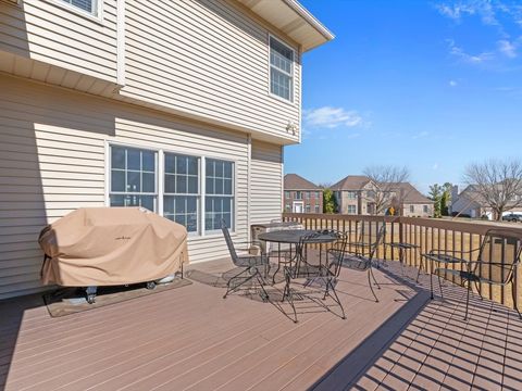 Tiny photo for 5355 Heather Glen Circle, Bettendorf, IA 52722 (MLS # 12599306)