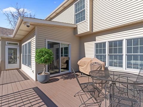 Tiny photo for 5355 Heather Glen Circle, Bettendorf, IA 52722 (MLS # 12599306)