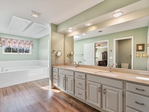 Tiny photo for 5355 Heather Glen Circle, Bettendorf, IA 52722 (MLS # 12599306)