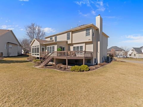 Tiny photo for 5355 Heather Glen Circle, Bettendorf, IA 52722 (MLS # 12599306)